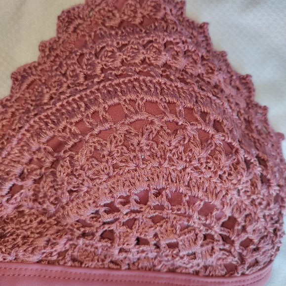 🆕Xhilaration | Crocheted String Bikini Top Mauve Women's  Size XL - Picture 4 of 8